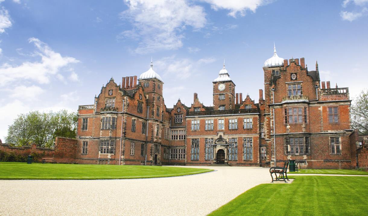 Take a tour of the Aston Hall