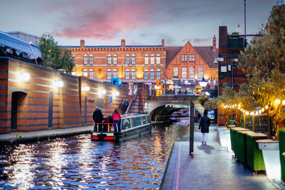 Take a Canal Trip through Birmingham’s Network of Waterways