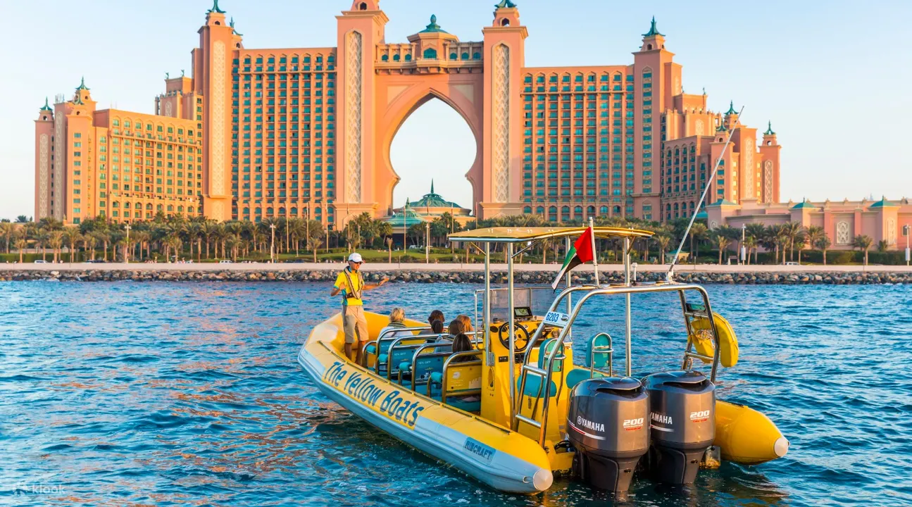 Sail around the Palm Jumeirah 