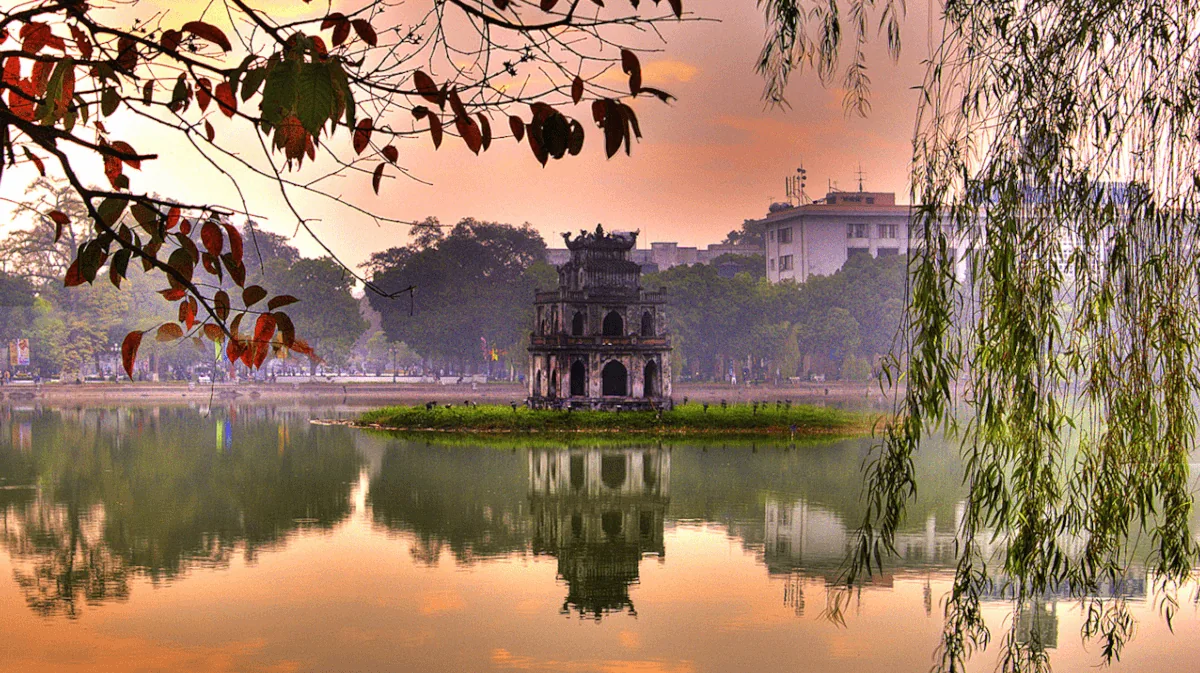 Explore Hoan Kiem Lake