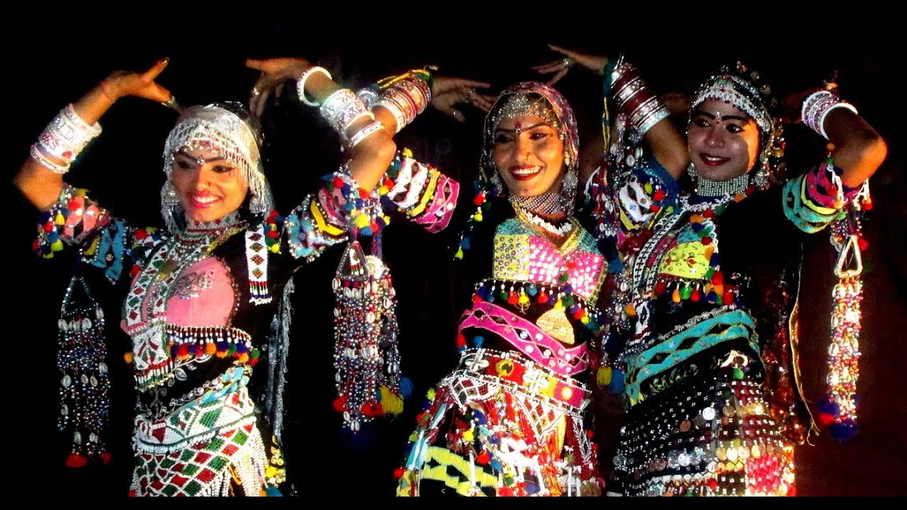 Enjoy a traditional Rajasthani dance performance