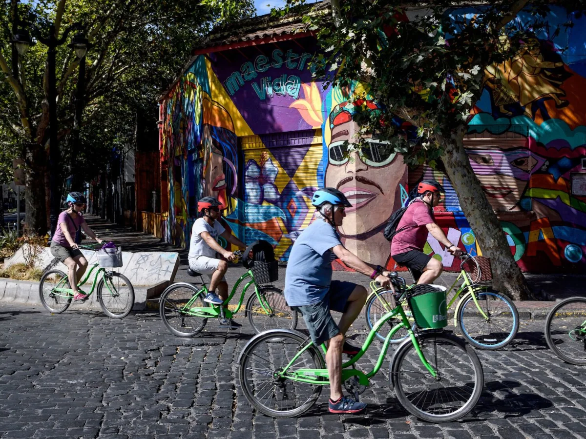 Explore Santiago by Bike